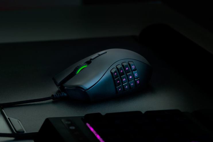 Razer Naga-Dreifaltigkeit Mäuse eine Farbe 46PD48