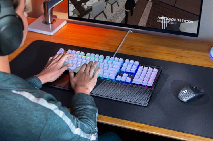 Razer Blackwidow v3 – grüner Schalter – US – Roblox Edition Tastatur Weiß 46PD59