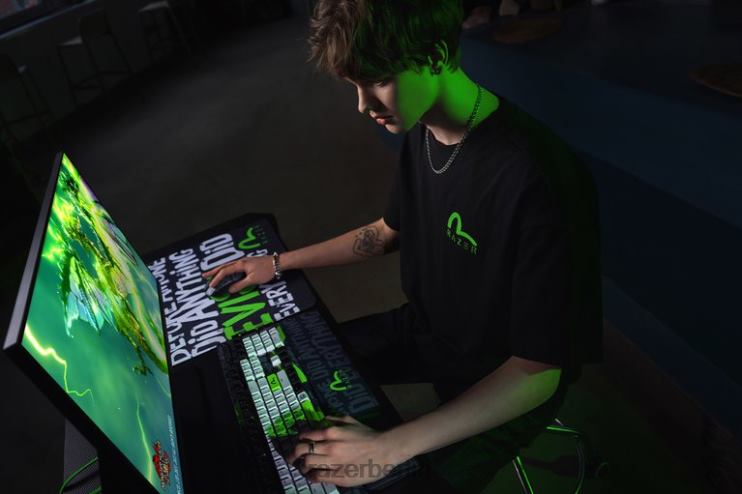 Razer T-Shirt mit Evisu Daicock-Print Bekleidung eine Farbe 46PD191