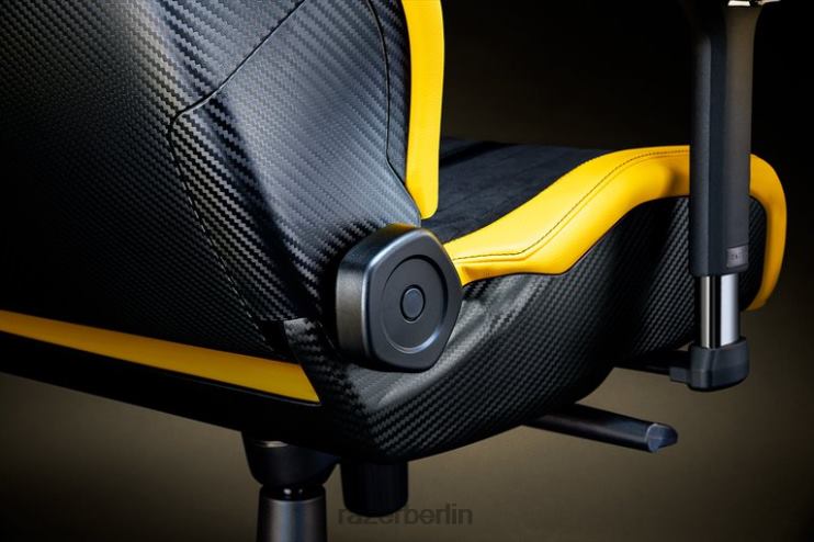 Razer Enki Pro – Koenigsegg Edition Gaming-Stuhl eine Farbe 46PD123